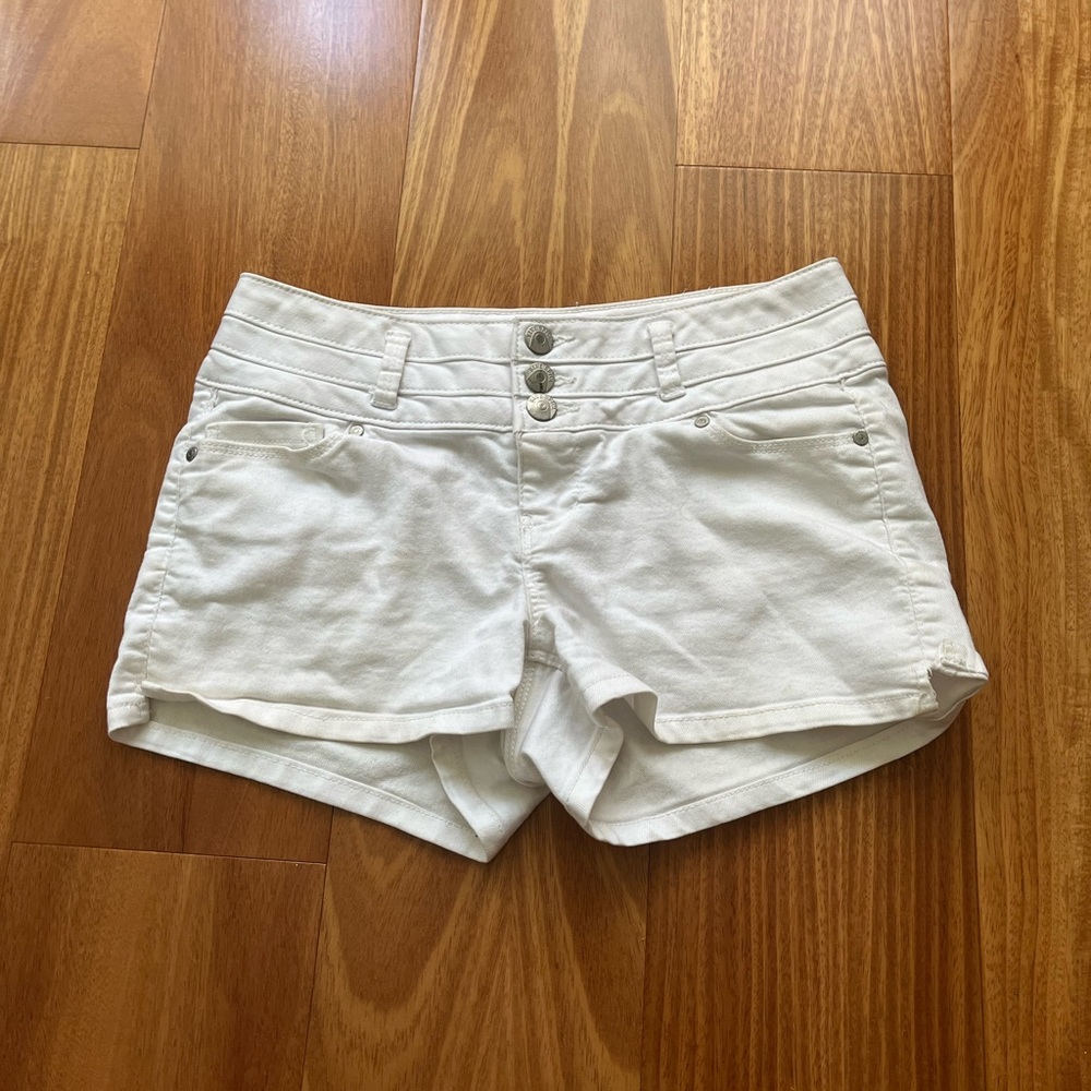 White high waisted shorts